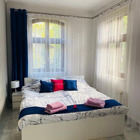 Kaliny Apartamenty Wanny Z Hydromasazem Chorzów Εξωτερικό φωτογραφία