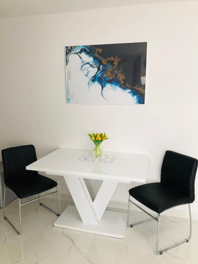 Kaliny Apartamenty Wanny Z Hydromasazem Chorzów Εξωτερικό φωτογραφία
